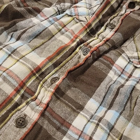 (J13) Cherokee long sleeve button up shirt, size 5T, boys - Picture 3 of 4